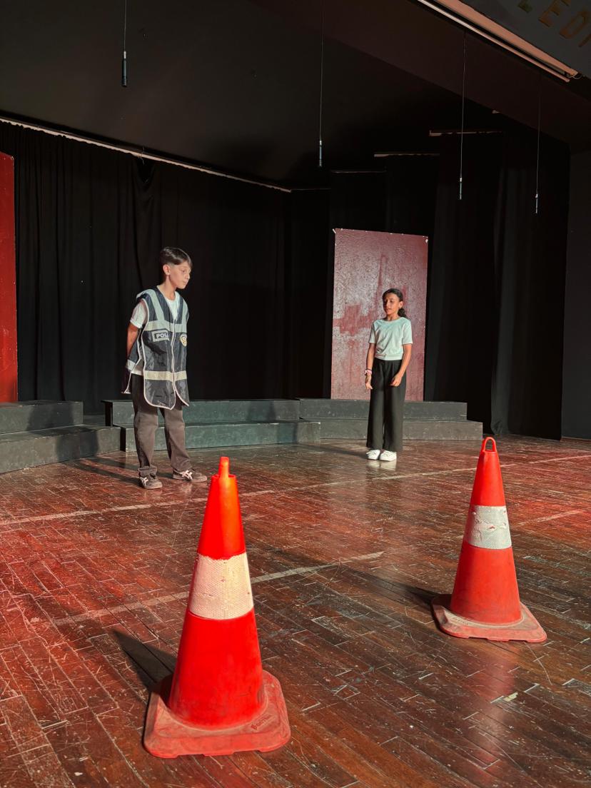 Tiyatro oyunu sahnesi 1